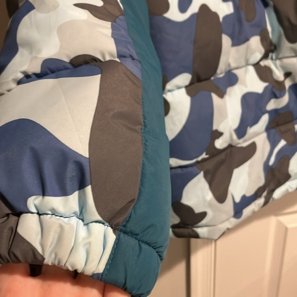 ZShow Brand Camouflage Coat - Picture 6 of 8